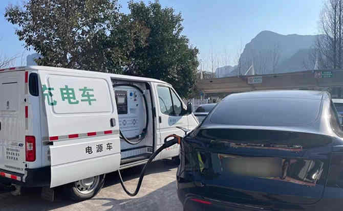 金平汽车搭电